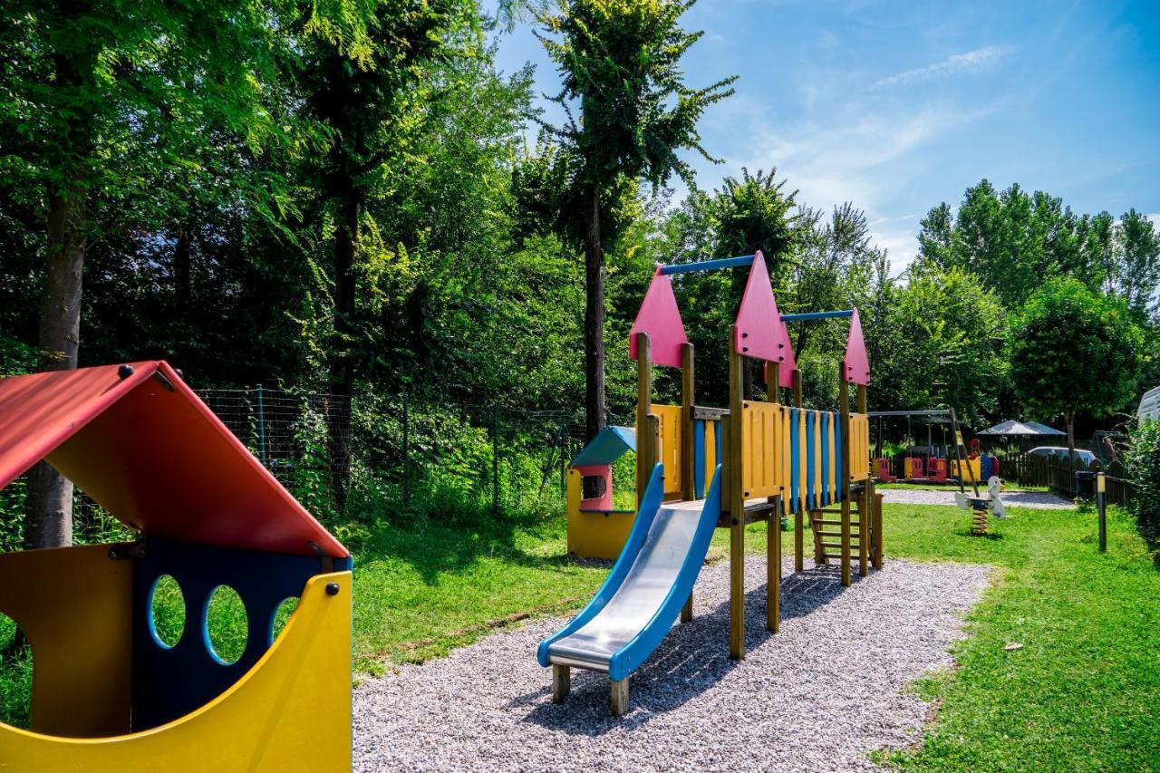 Albatross Mobile Homes On Camping Baia Verde Manerba del Garda Zewnętrze zdjęcie